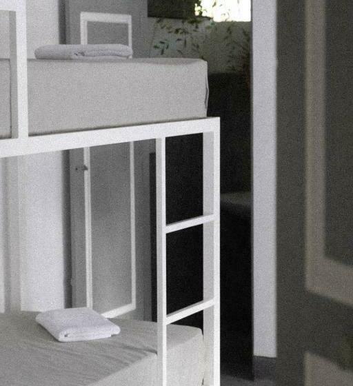 Кровать в Общей Комнате, Clics Coliving & Coworking