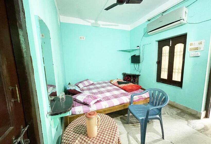 Номер Deluxe, Radha Krishna Holiday Home