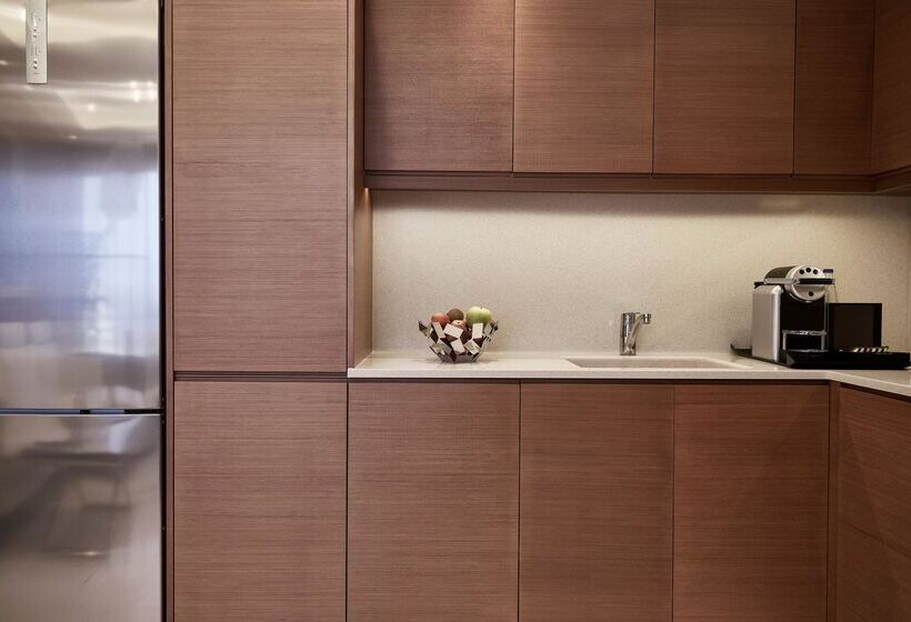 펜트하우스 스위트, Bellevue On The Beach Suites