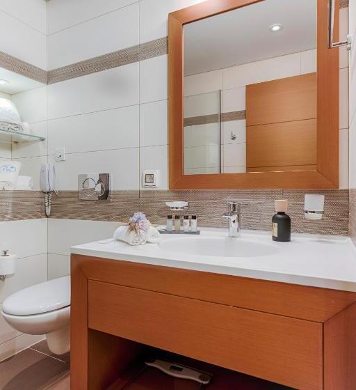 침실 2개 스위트, Bellevue On The Beach Suites