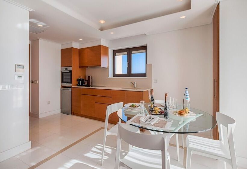스위트, Bellevue On The Beach Suites
