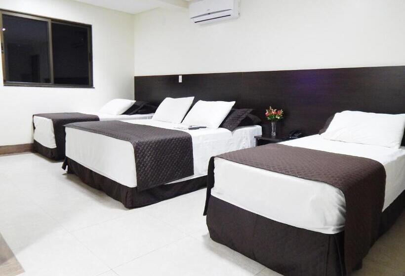 4인용 스탠다드 룸, Master Gold Hotel Express