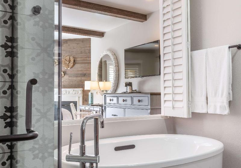 스탠다드 룸 킹사이즈 침대, The Lodge At Healdsburg, Tapestry Collection By Hilton