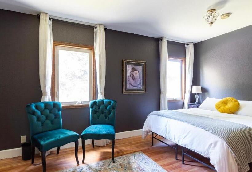 Дом 1 Спальня, Historic Hotel Packwood