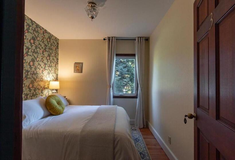 Дом 1 Спальня, Historic Hotel Packwood