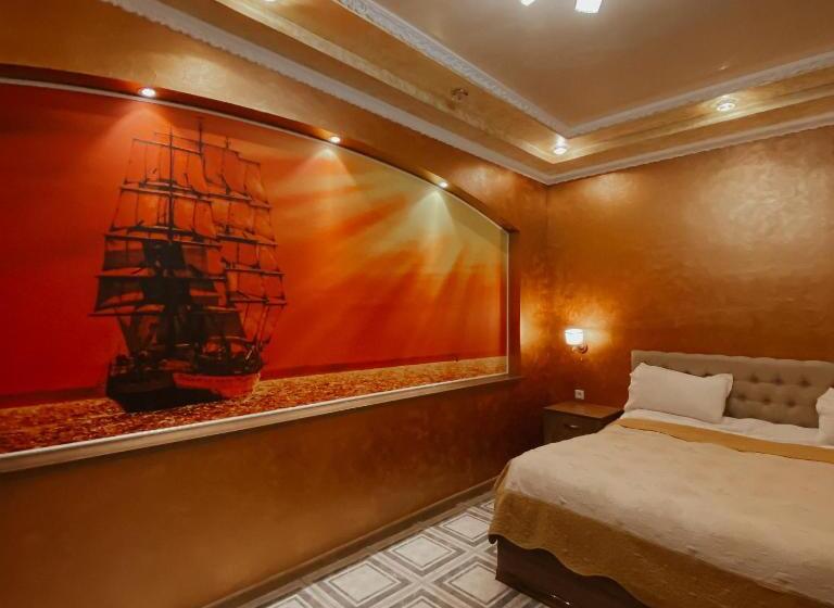 سوئیت با تخت بزرگ, Galeon
