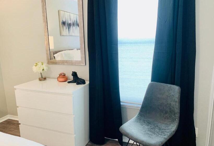 Стандартный Номер Кровать Кинг, Blue Door @maywood   Modern Spaces