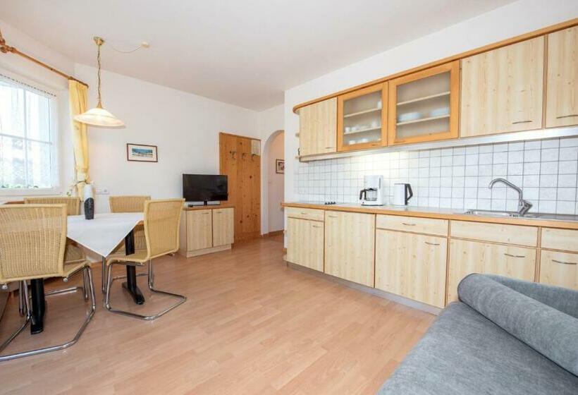 1 Bedroom Apartment Lake View, Mareithof Appartements Seeblick