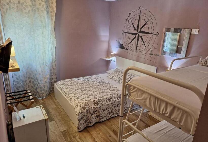 Quarto Triplo Estandar, Sweet Harbour B&b