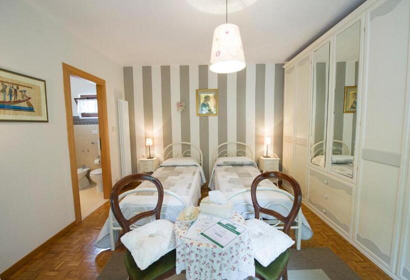 Номер Стандарт с Балконом, B&b Villa Filetta