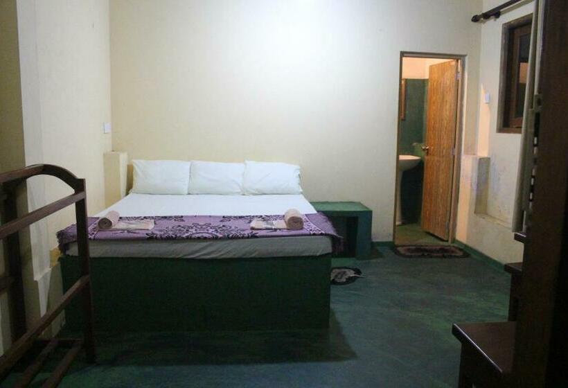 Номер Стандарт, Sinharaja Aranuwa Resort