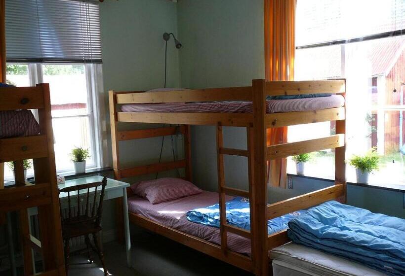 Семейный Номер Совместный Санузел, Lönneberga Vandrarhem & Hostel
