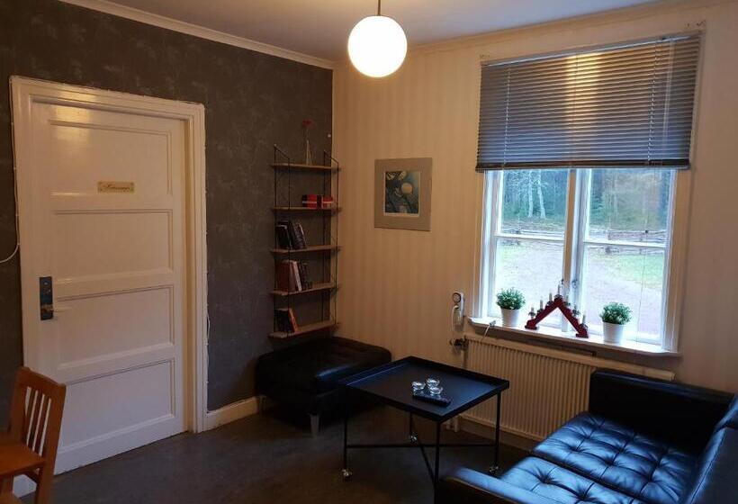 Вилла 1 Спальня Вид на Сад, Lönneberga Vandrarhem & Hostel