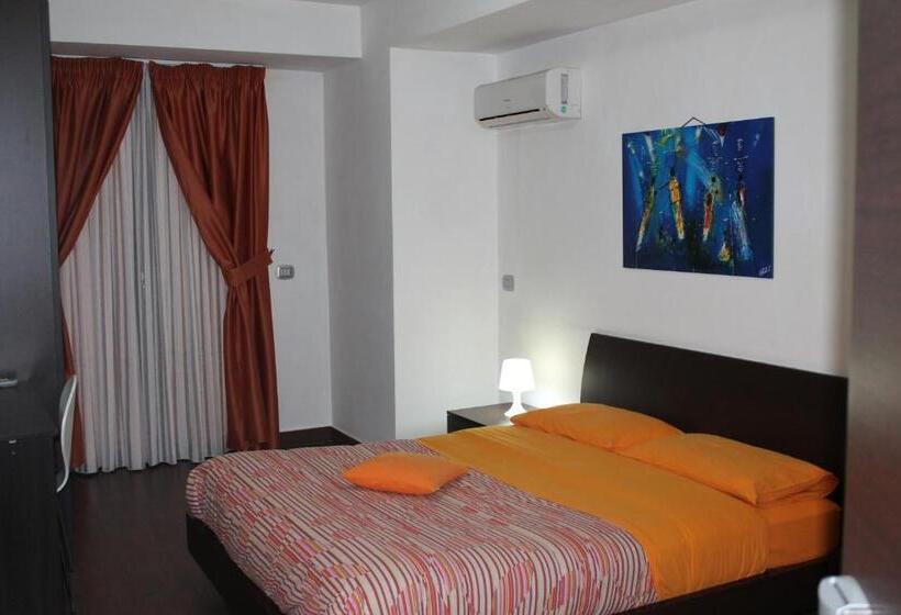 Номер Стандарт, Nacional B&b