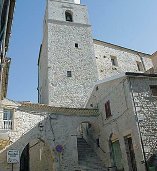 Номер Стандарт, Castel Di Pietra