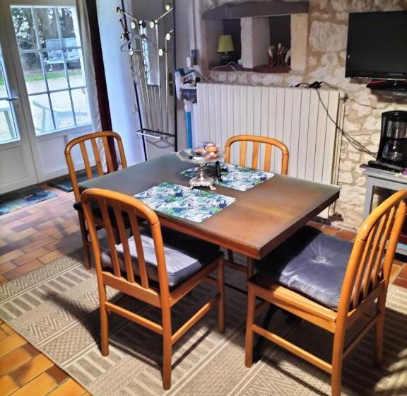 Номер Стандарт, Chambre De Caractere