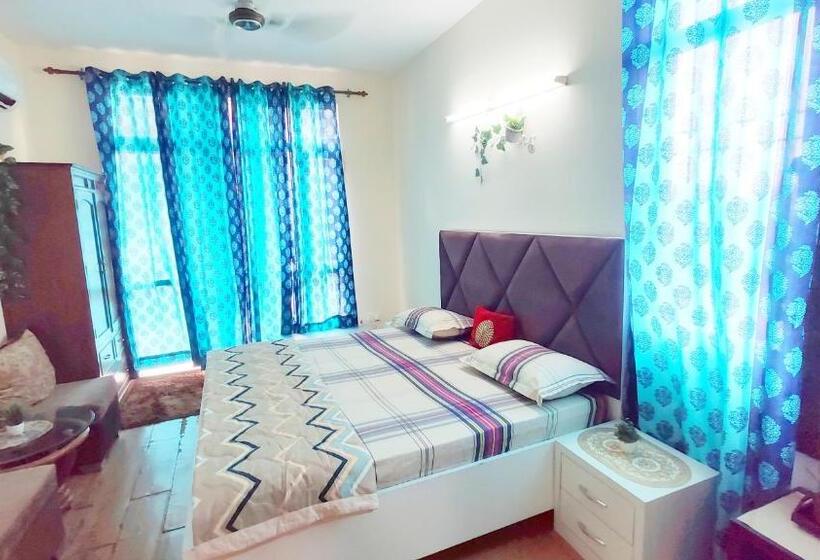 Апартаменты 1 Спальня, Exclusive Floor On Manali Expressway For Family