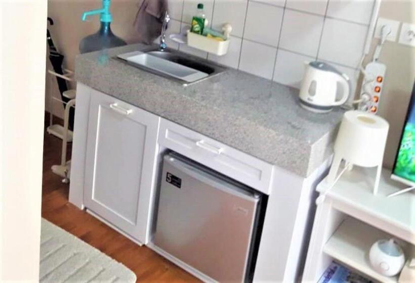 Студия Стандарт, Springlake Apartment Summarecon By Veeroom