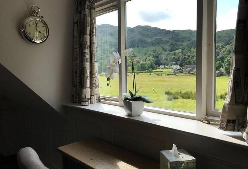 Дом 3 Спальни, Bridge House Hotel & Silver Howe View Cottage