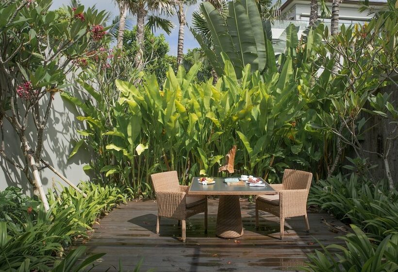 Вилла Deluxe 3 Спальни, The Ritzcarlton, Bali