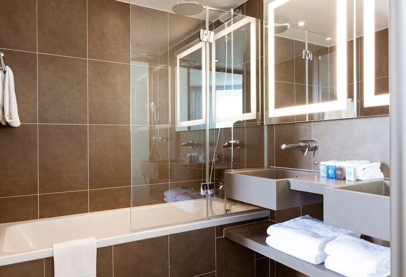 اتاق سوپریور خانوادگی, Novotel Paris Saint Denis Stade Basilique