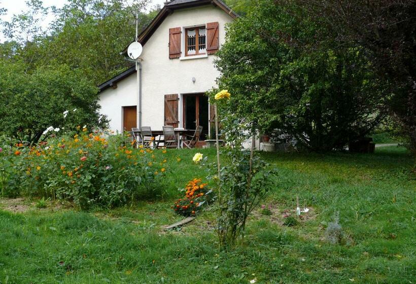 Номер Стандарт Вид на Горы, Chambre Chez Sylvie