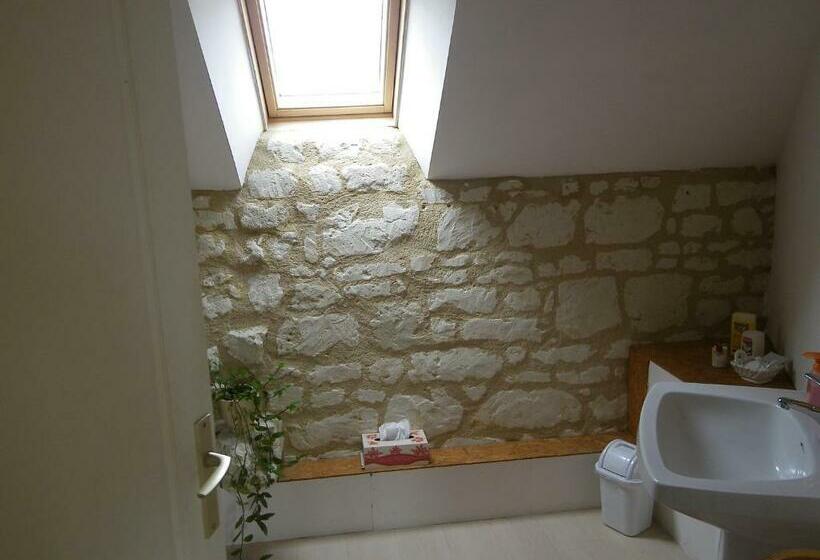 Номер Basic, Les Caves