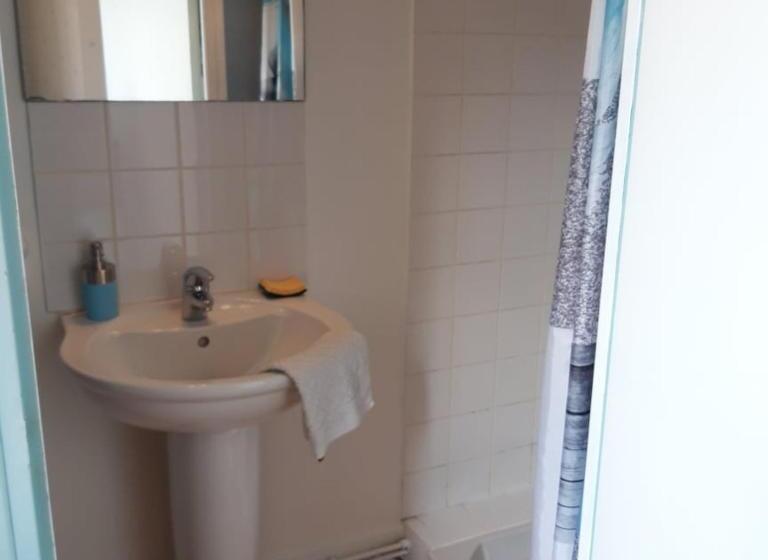 Номер Стандарт, Chambres D Hôtes Condat