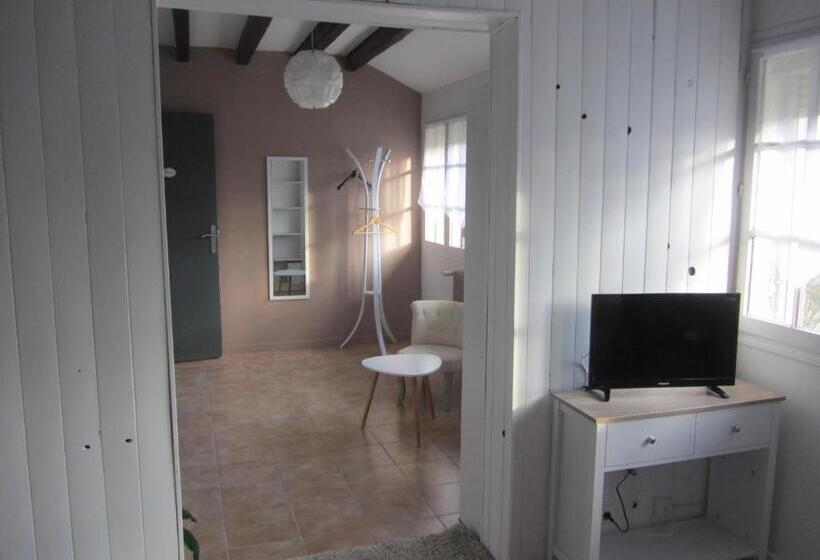 Номер Стандарт Вид на Сад, Chambres D Hôtes Des Bruyères