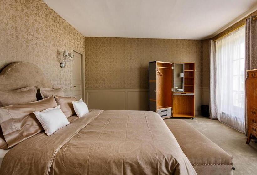 Номер Стандарт, Le Chateau D Hardricourt