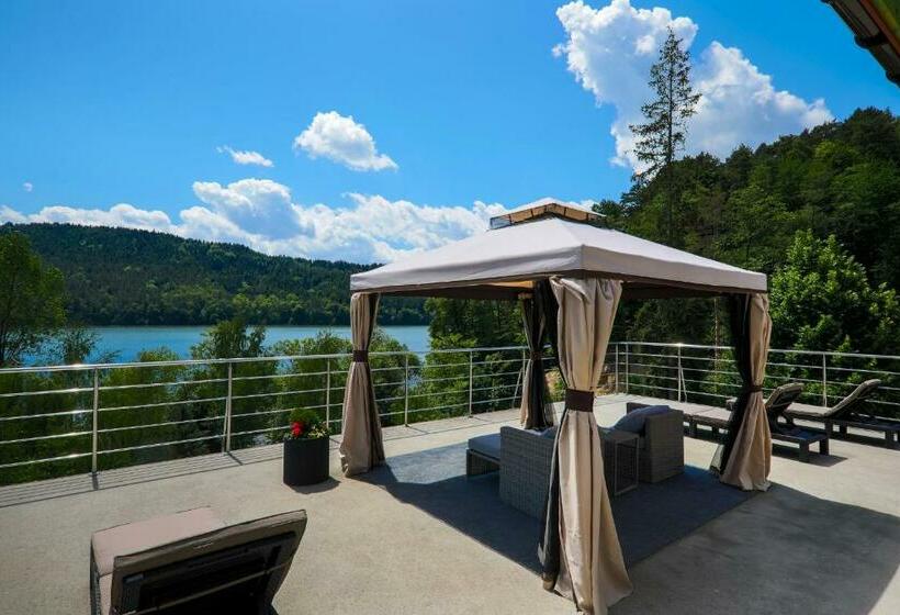 1 Bedroom Apartment Lake View, łaziska