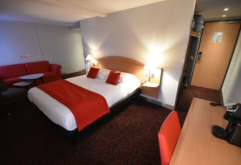 프레스티지 룸, Logis Hôtel L Orée De Chartres   Barjouville