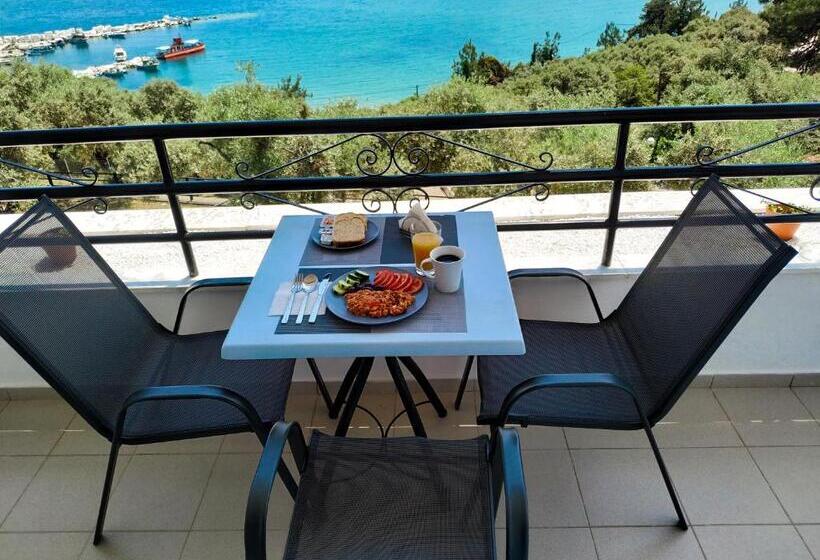 Family studio with sea view, Celeste Golden Beach