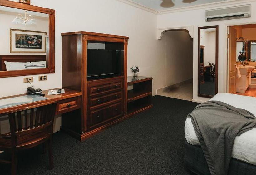 اتاق استاندارد, The Lawson Riverside Suites