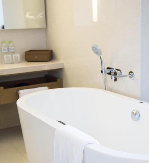 Люкс Повышенной Комфортности, Four Points By Sheraton Guilin, Lingui