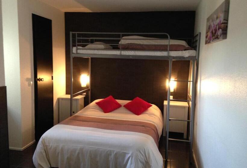 اتاق استاندارد سه نفره, Hôtel M&r