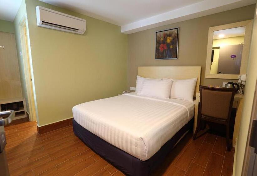 اتاق لوکس با تخت بزرگ, Metro Hotel @ KL Sentral