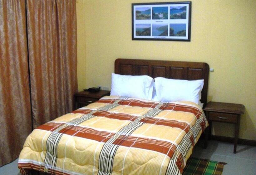 اتاق استاندارد یک نفره, Piarco Village Suites