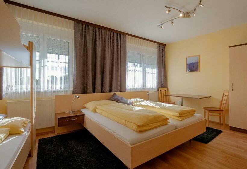 Семейный Номер, Gasthof Familie Hutter