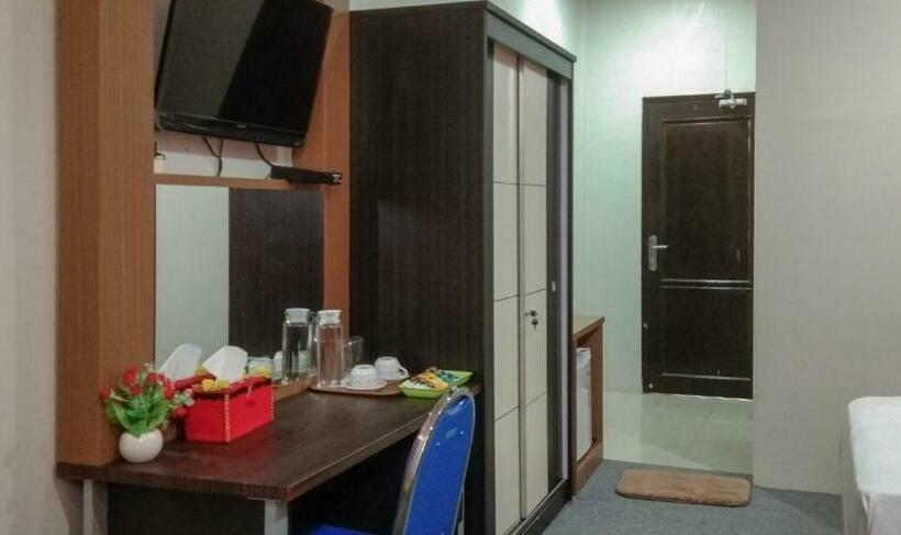 Номер Deluxe, Edhotel Kusuma Atambua Mitra Reddoorz