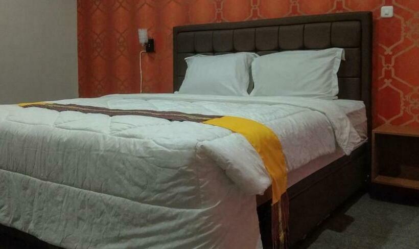 Номер Deluxe, Edhotel Kusuma Atambua Mitra Reddoorz