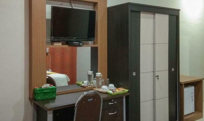 Номер Deluxe, Edhotel Kusuma Atambua Mitra Reddoorz