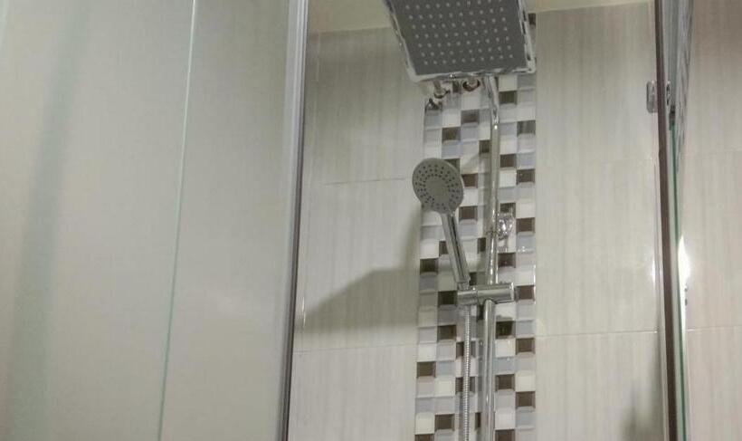 Номер Deluxe, Edhotel Kusuma Atambua Mitra Reddoorz