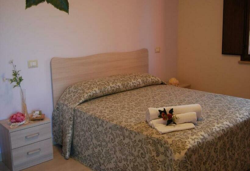 Номер Стандарт Трехместный, Tenuta Madre Terra Resort