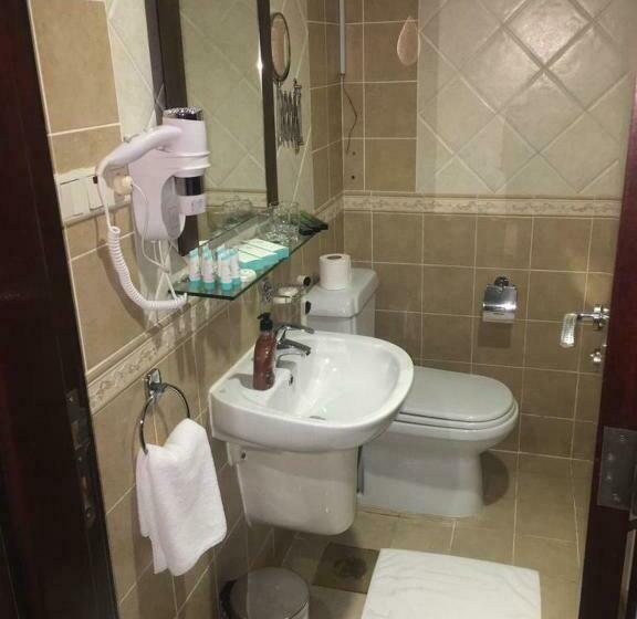 Номер Стандарт Трехместный, Sky View Hotel, Madinah