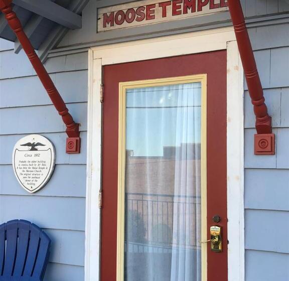 Family Suite, Clementine S Guest House & Vacation Rentals