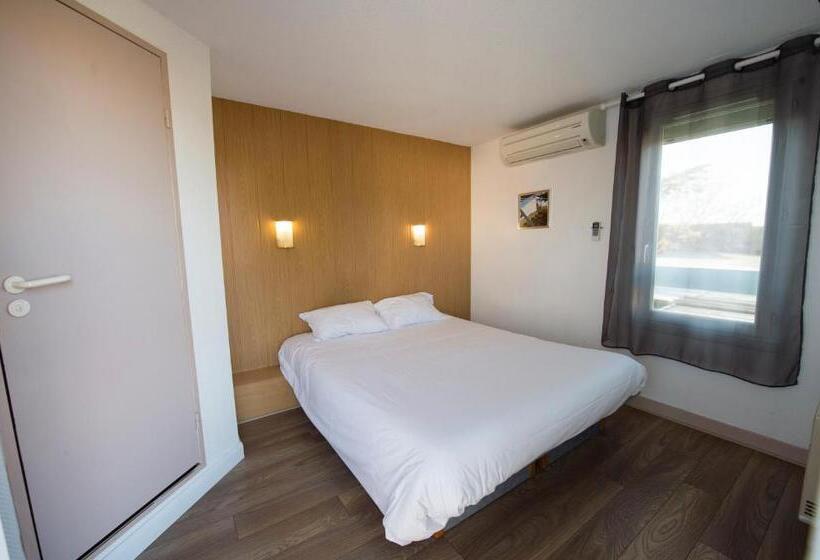 Номер Стандарт, Brit Hotel Essentiel Pau Lescar