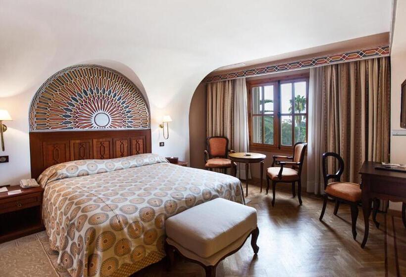 Люкс Сеньор, Grand Hotel Villa De France
