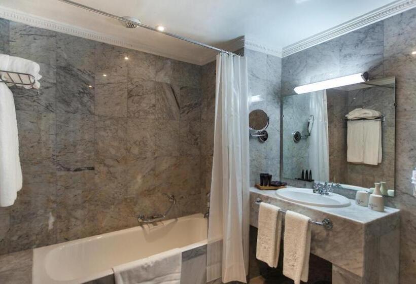 ドゥプレックスルーム, Grand Hotel Villa De France