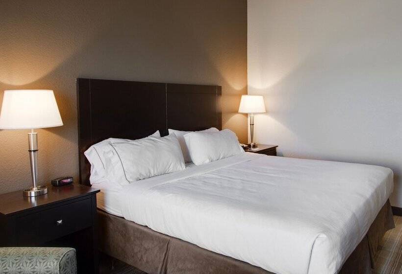 스위트, Holiday Inn Express & Suites Nevada, An Ihg